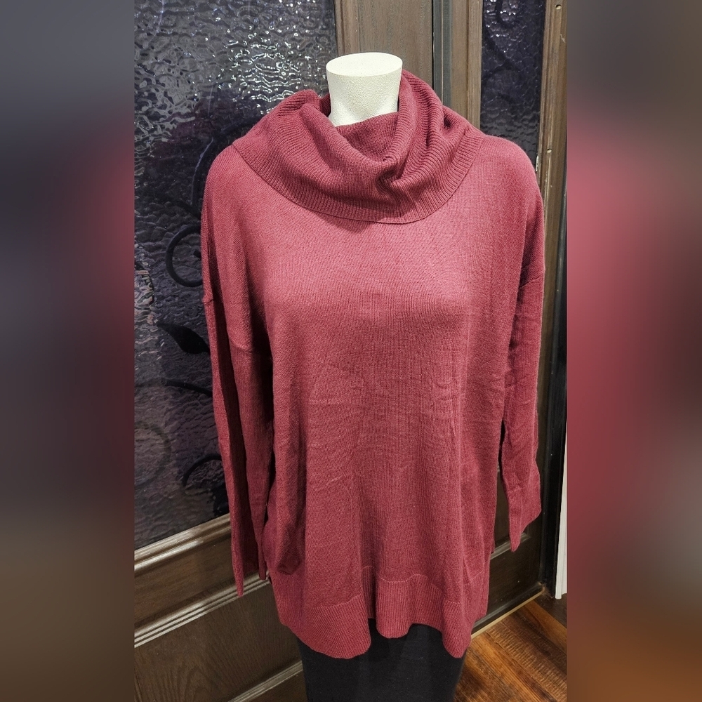 Grace Brand. Ladies Burgundy, cowl neck, soft cozy, long sweater Sz. Medium - Picture 5 of 8